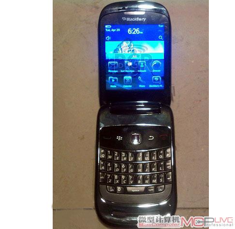 首款运行黑莓os 6.0的黑莓9670翻盖手机 | 微型
