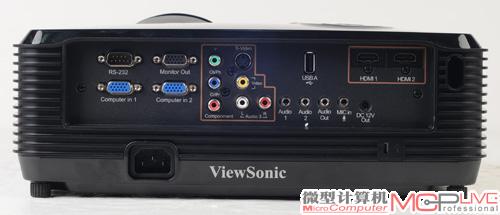 对于常用的接口—HDMI和VGA，Pro8200都提供了足够的量。