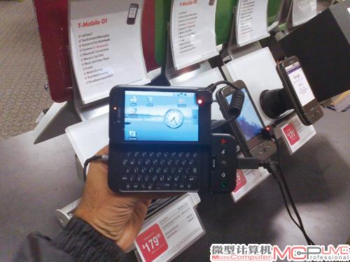 第一台Android智能手机HTC Dream于2008年开始在美国T-Mobile商店上市。而一直到后，HTC Dream也未能进入中国内地市场。