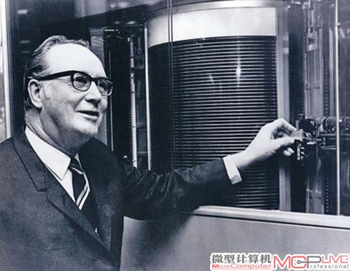 磁盘存储系统RAMAC的发明人雷诺德·约翰逊与硬盘开山鼻祖——IBM 350 RAMAC