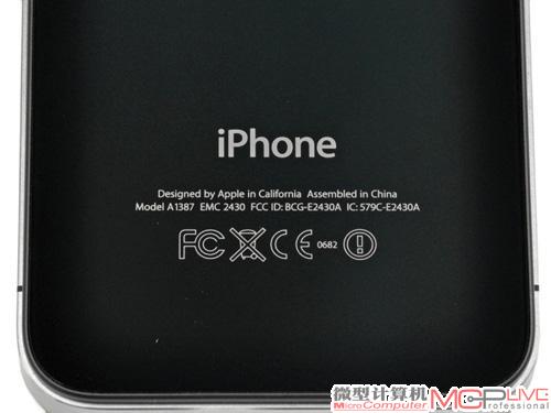 iPhone 4S采用了略有不同的天线设计，这似乎解决了曾经在iPhone 4上出现的天线问题。