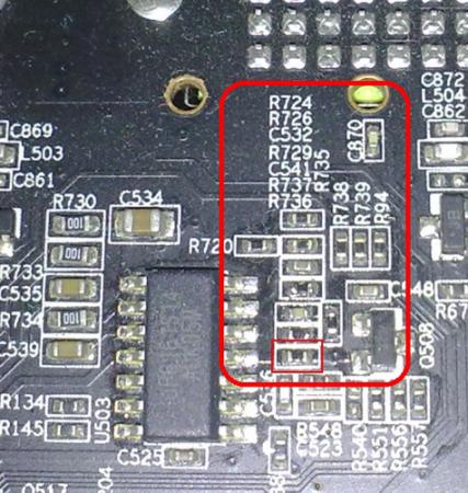 降低R736电阻值可增加该显卡的GDDR5显存电压。（图3）