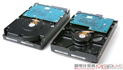 与日立7K1000.D相比，5碟装的日立Deskstar 7K4000(左)在重量和磁盘封装体积都大幅度上升。