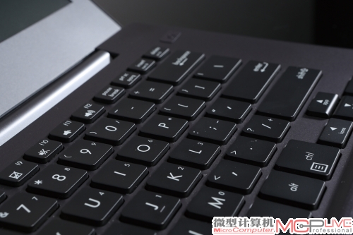 一体成型键盘减少了组件数量，增加了结构强度。