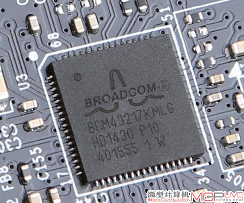 2.4G处理芯片为Broadcom BCM43217，高速度300Mbps。
